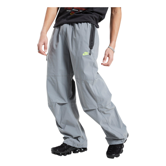 Nike Tech Oversized Woven Pants
