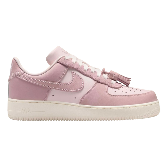 Nike Air Force 1 Low
"Pink Oxford"